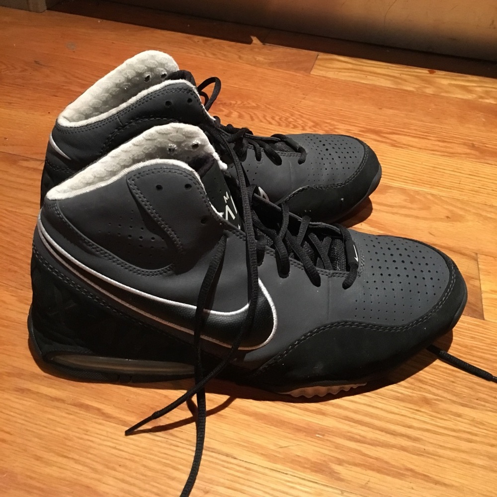 Nike Max air basket ball shoes size 12